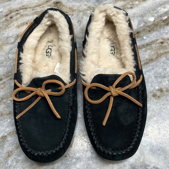 Ugg Dakota Black Suede Slippers Women’s size 6 - Picture 12 of 12
